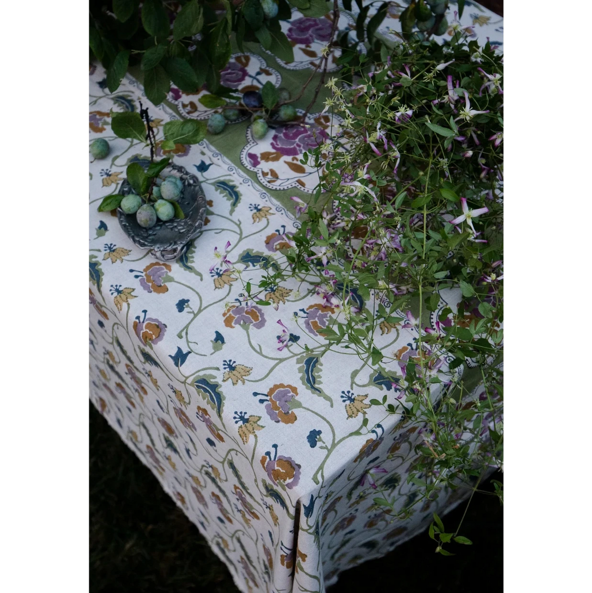 Dua - Hand Block-printed Linen Table Cloth (Forest)