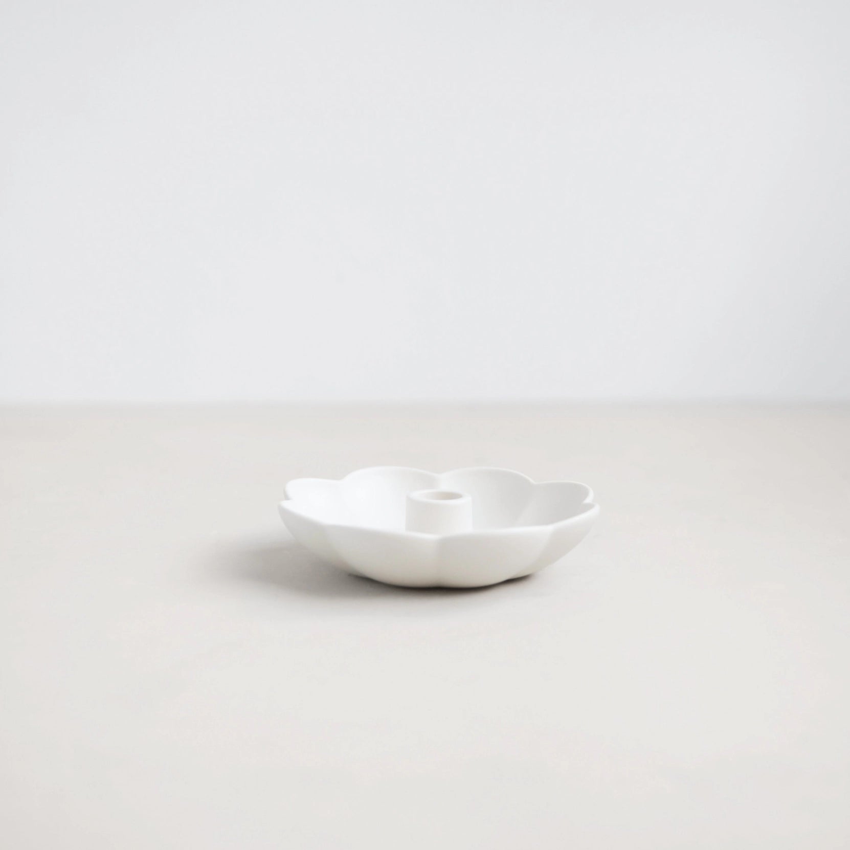 Ceramic Fleur Taper Holder
