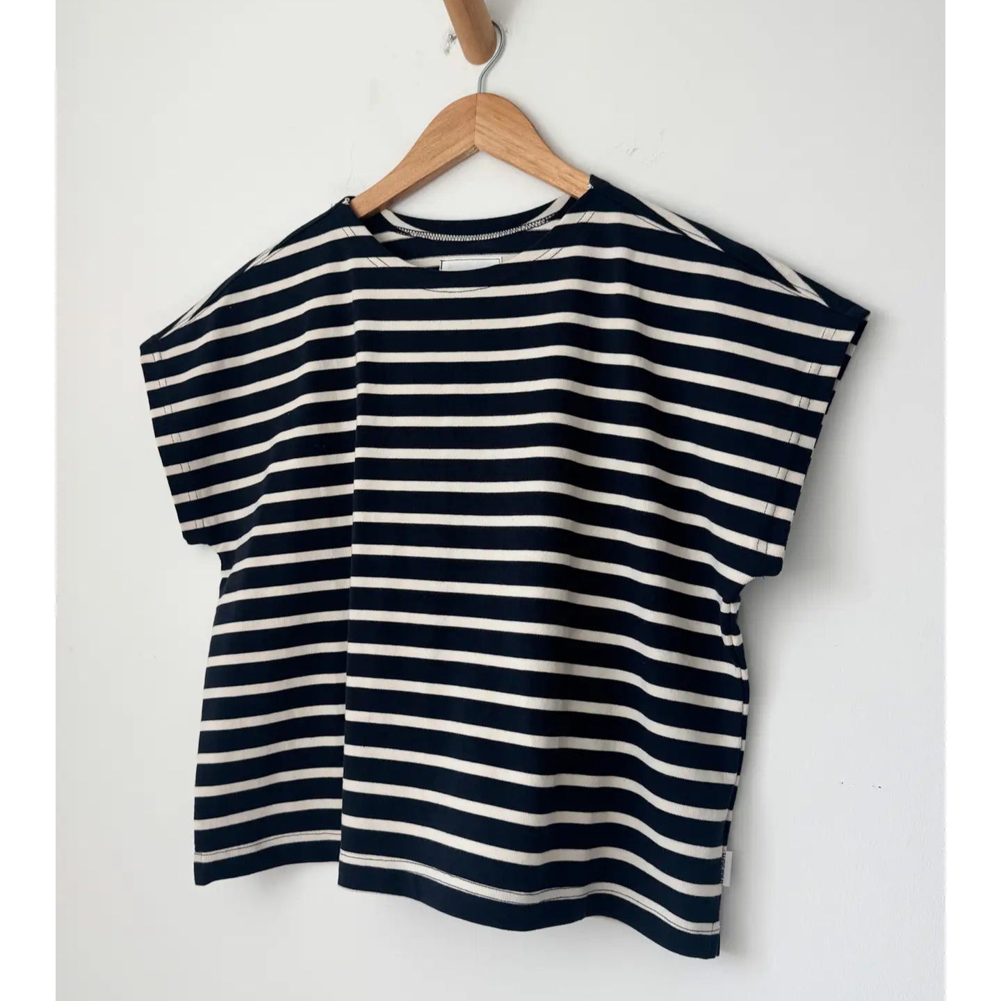 Manon Tee - White Stripe on Navy