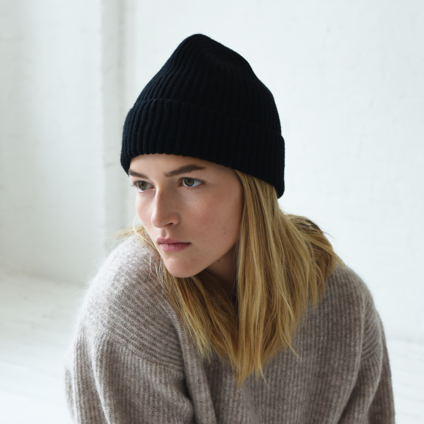 Cashmere Beanie - Black