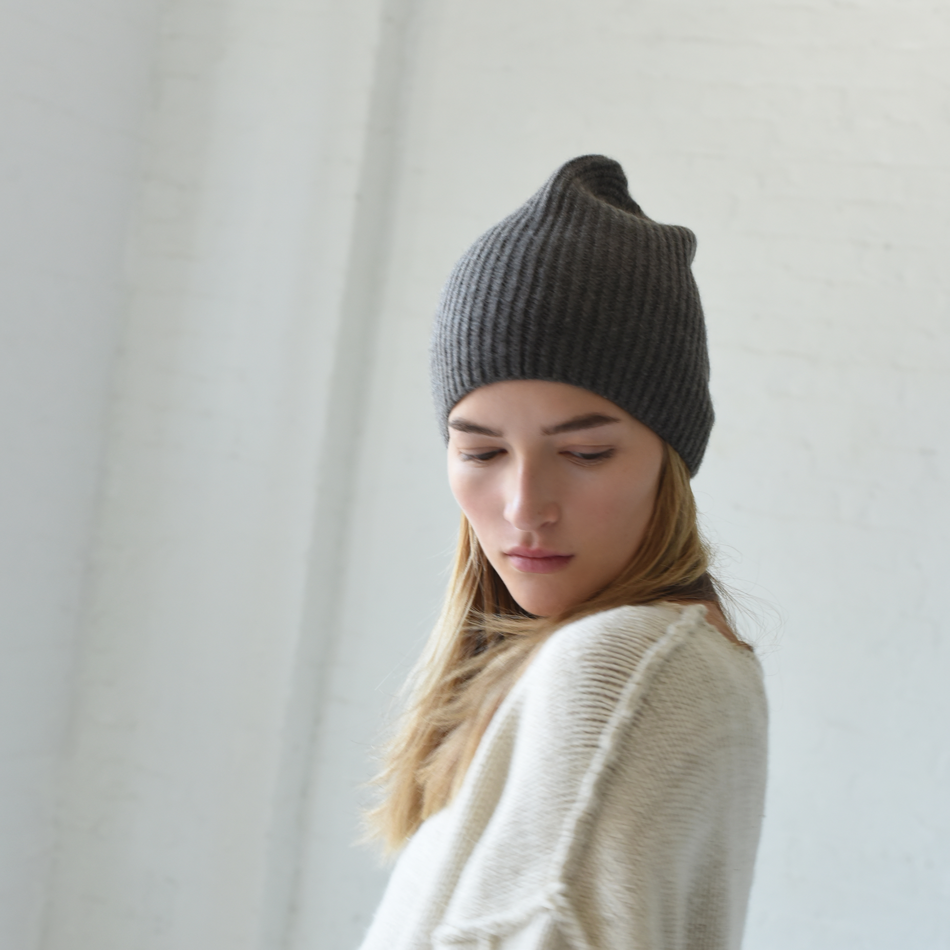 Cashmere Beanie - Charcoal