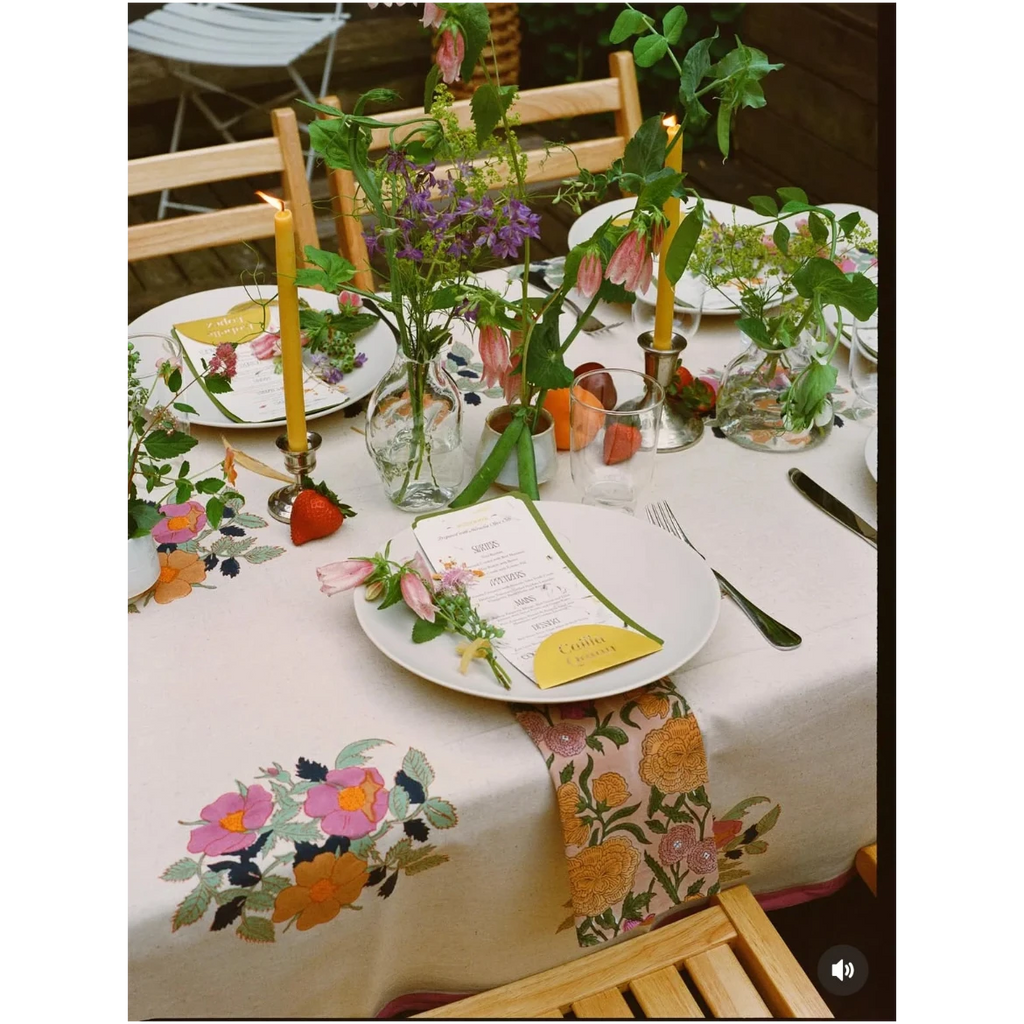 Dia - Hand Block-printed Cotton Table Cloth (Fuchsia)