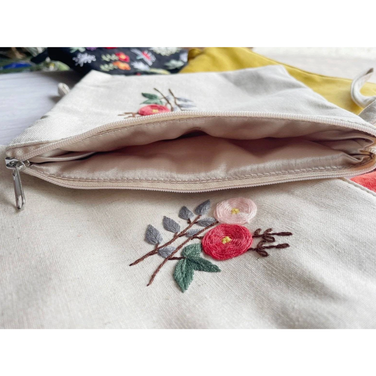 Flower Embroidered Cosmetics Bag