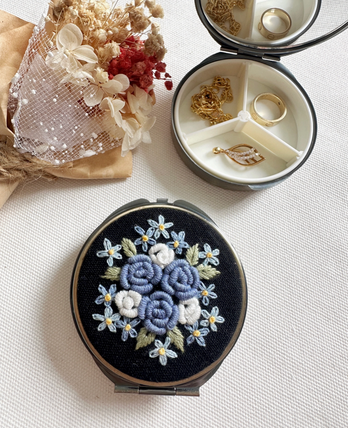 Floral Embroidered Round Jewelry Box with Mirror - Pink Roses
