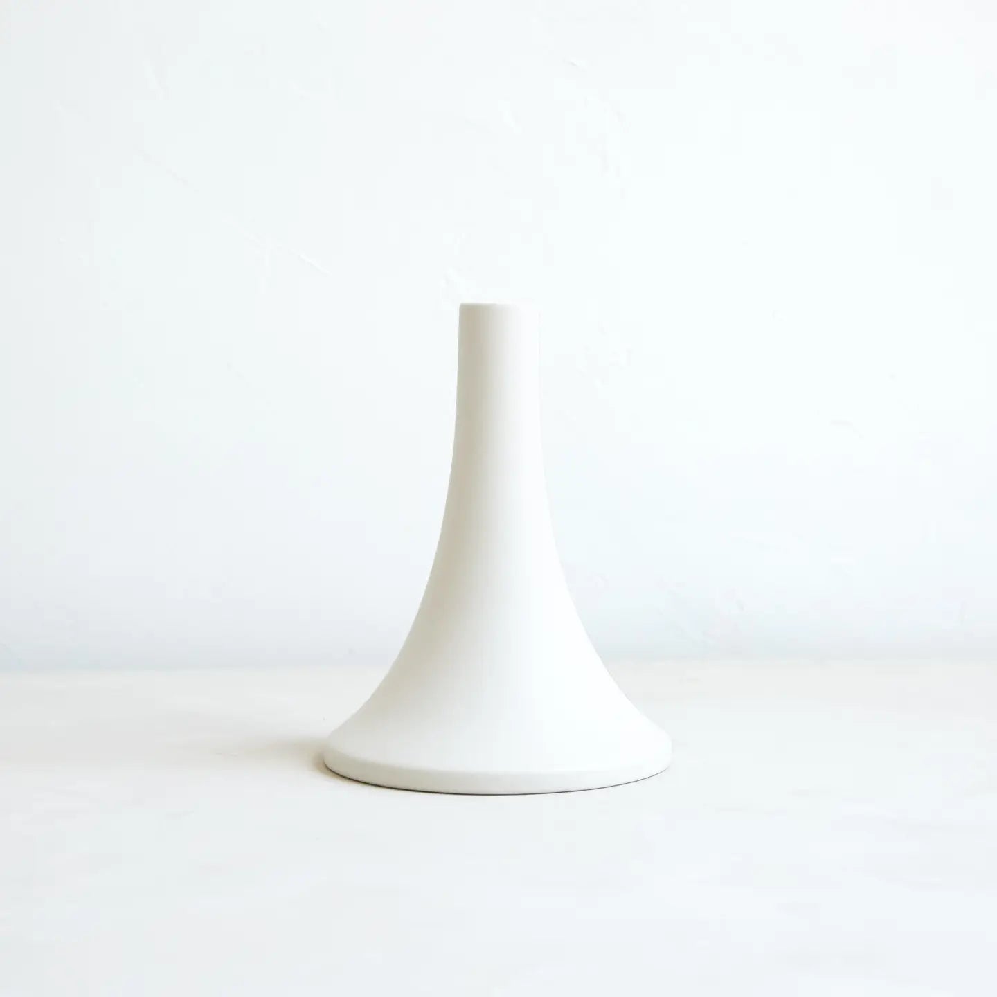 Ceramic Grand Taper Holder, Matte White