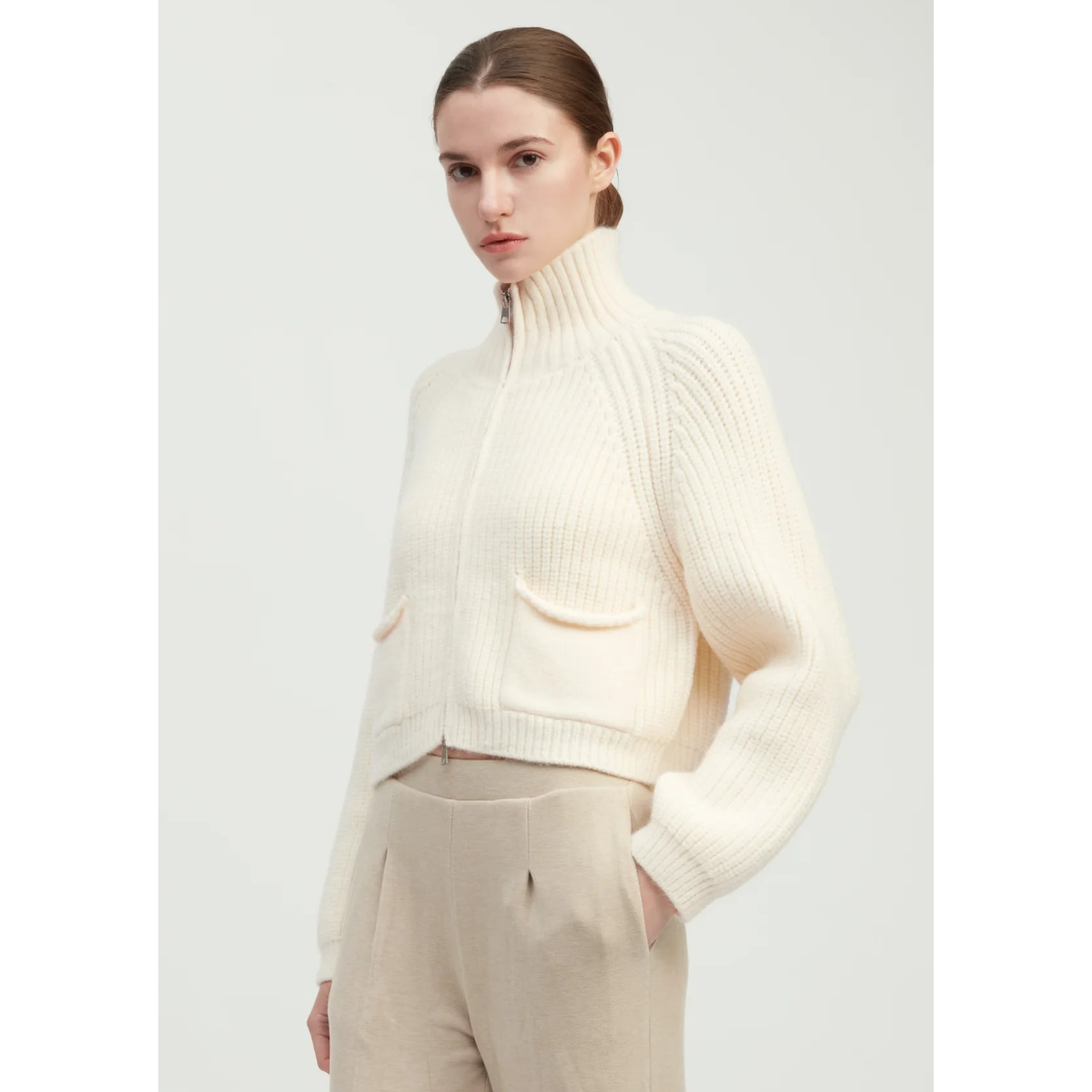 Pocket Detailed Crop Knit Jacket