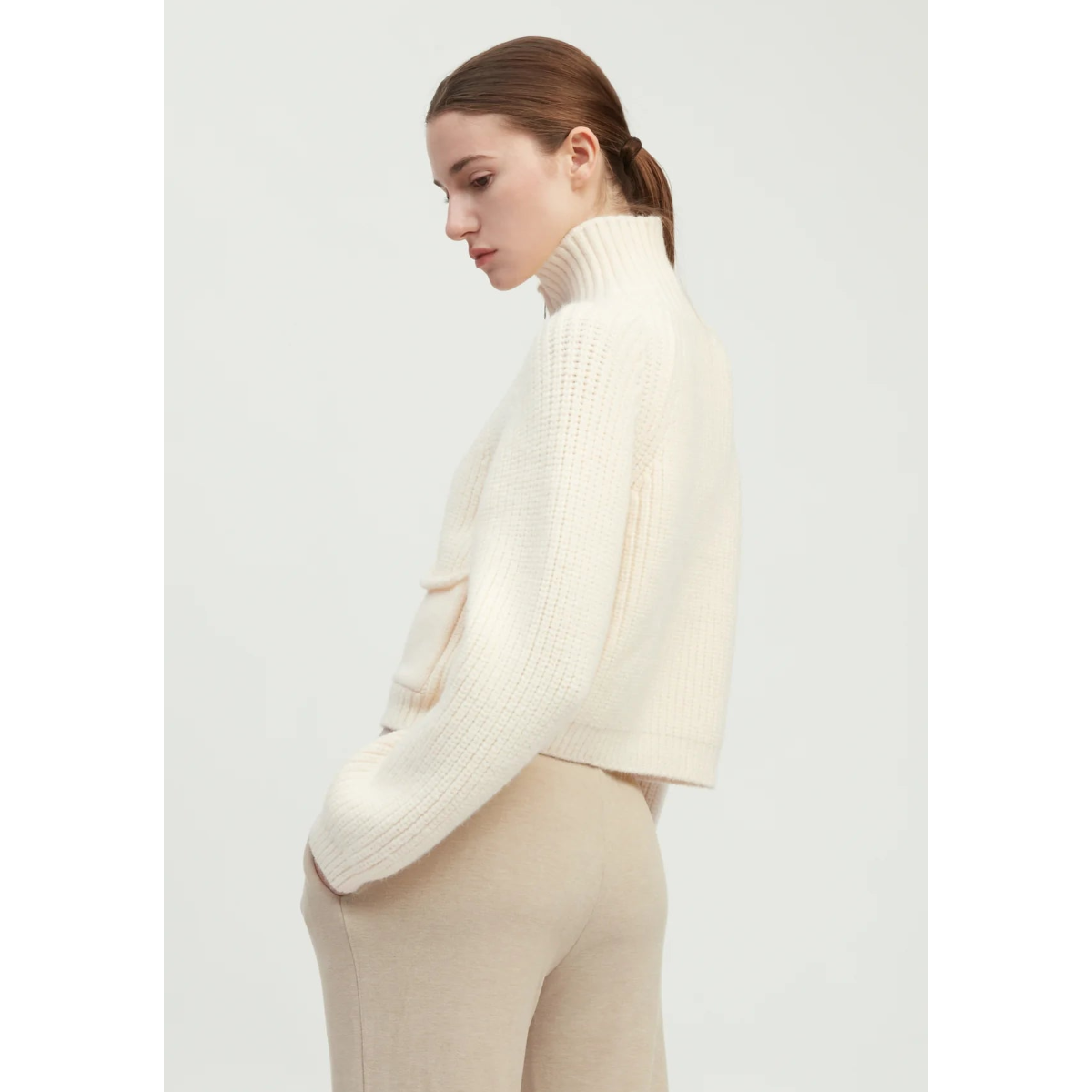 Pocket Detailed Crop Knit Jacket