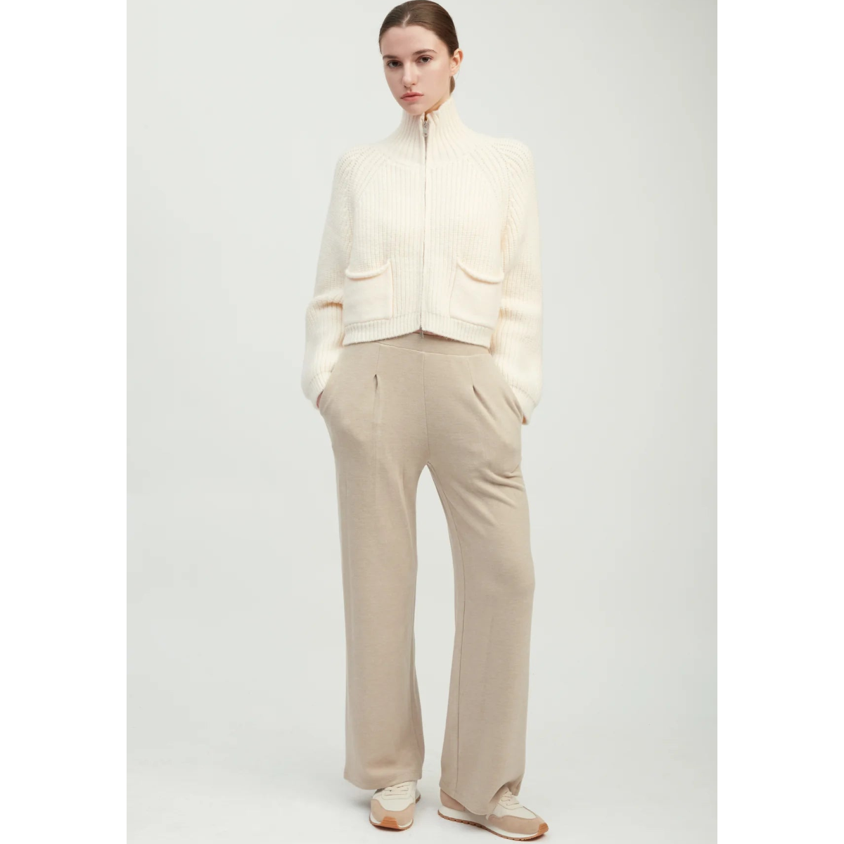 Pocket Detailed Crop Knit Jacket