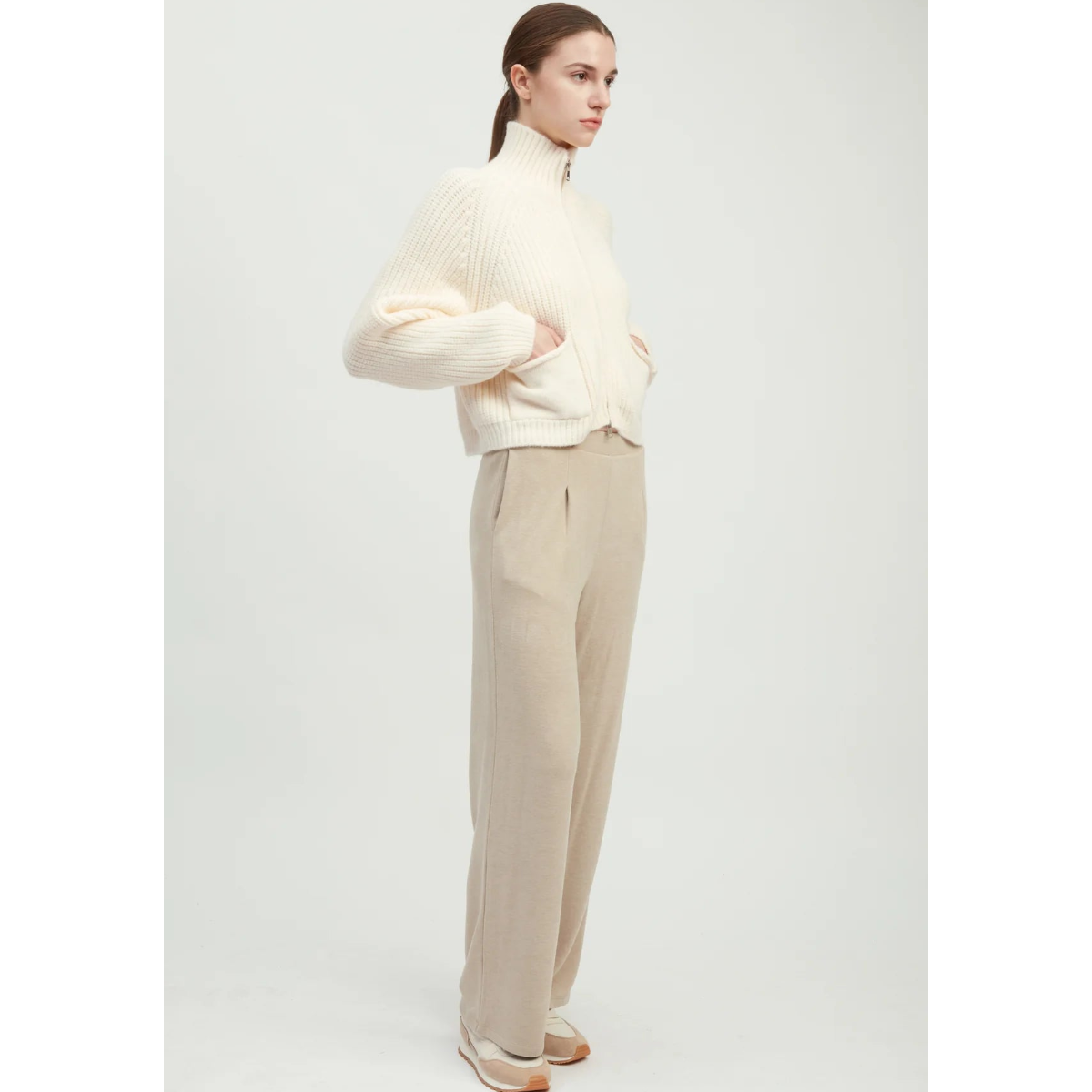 Pocket Detailed Crop Knit Jacket
