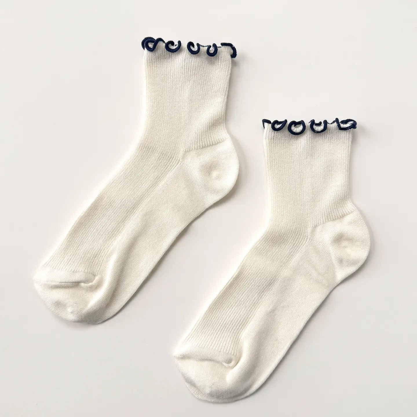 The Petite Ruffled Modal Socks