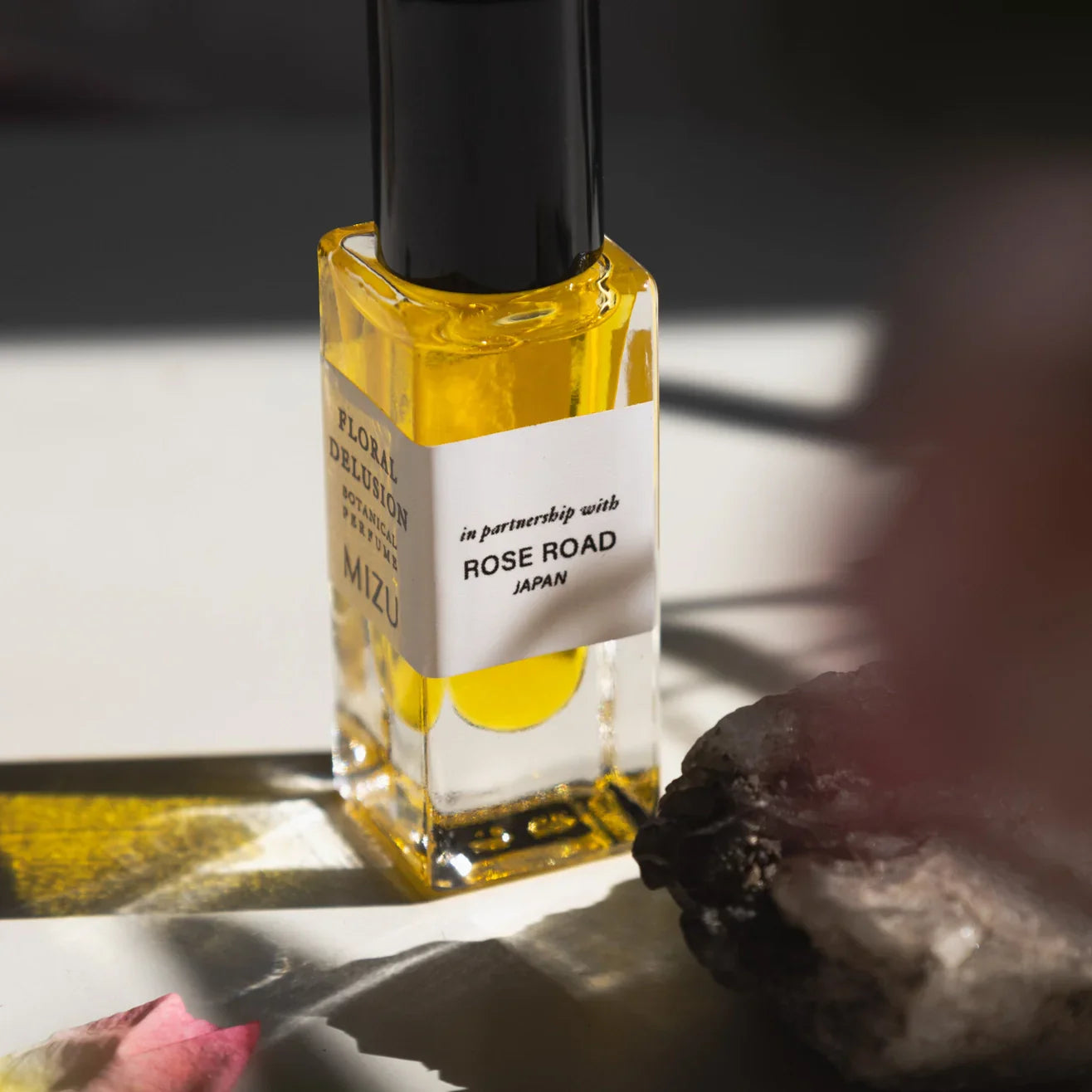 MIZU Floral Delusion All-Natural Perfume Oil